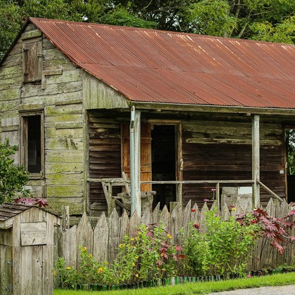 Audiokniha Chaloupka strýčka Toma (1998) - Milan Riehs, Jan Vlasák, Michal Mandel, Johana Špirková, Miloš Hlavica, Jana Drbohlavová, Roman Hemala, Jan Skopeček, Radoslav Brzobohatý, Jana Štěpánková, Daniela Kolářová, Růžena Merunková, Stanislav Zindulka, Martin Velda, Alois Švehlík, Jiří Horčička, Pavel Rímský., Harriet Elizabeth Beecher-Stoweová, Jan Vlasák, Jiří Horčička, Alois Švehlík, Radoslav Brzobohatý, Jana Štěpánková, Růžena Merunková, Stanislav Zindulka, Jan Skopeček, Daniela Kolářová, Martin Velda, Pavel Rímský.